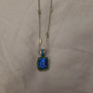 Mariana Pendant Necklace